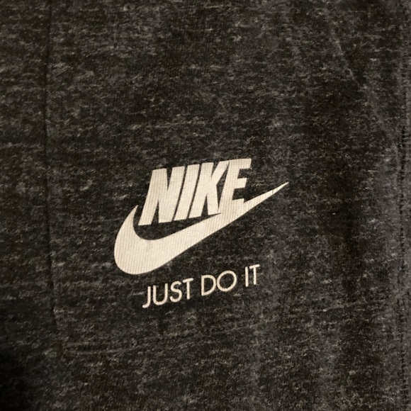 Nike Capri Joggers - Picture 2 of 4